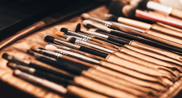 Bold Eyes: Eye Shadow 101 & Makeup Tips